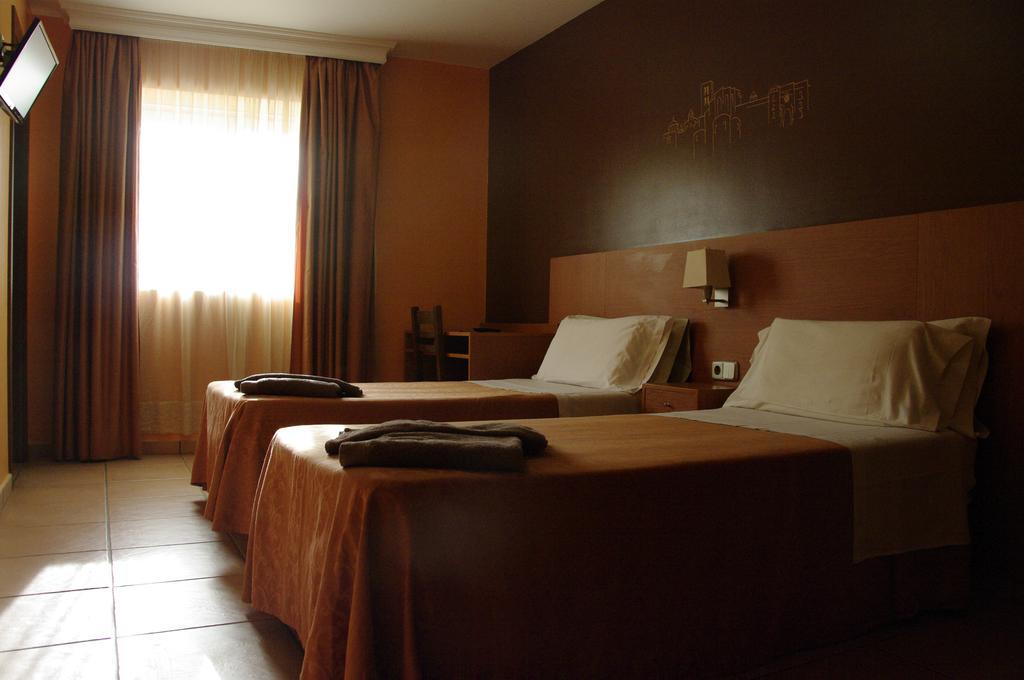 Hotel Solsona Centre Exterior photo